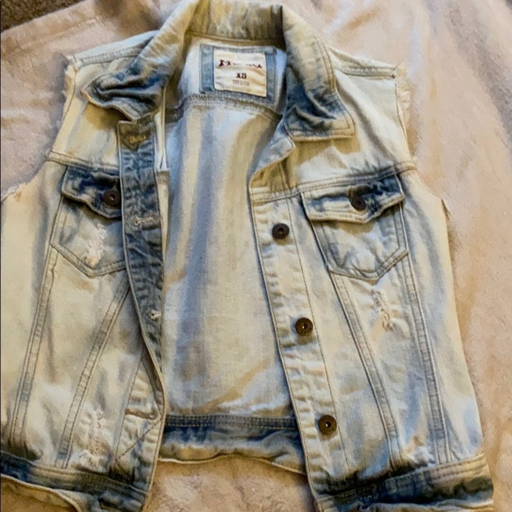 Jean jacket sleeveless